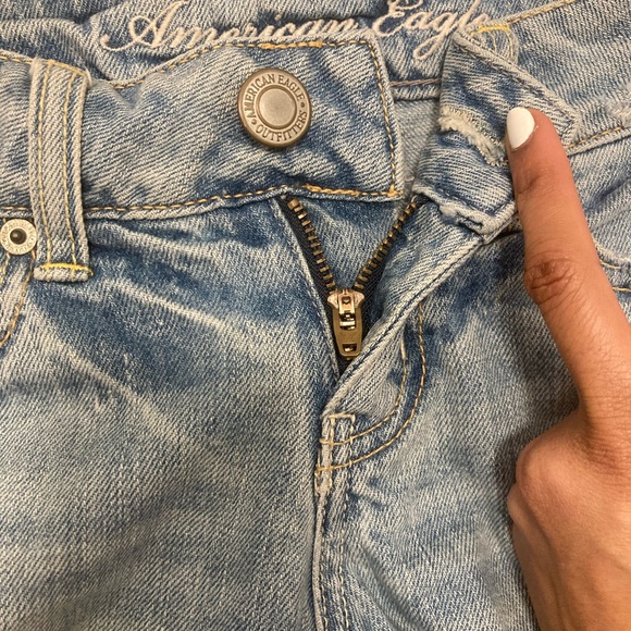 American Eagle Cut Off Denim Shorts Size 0 - Picture 3 of 4